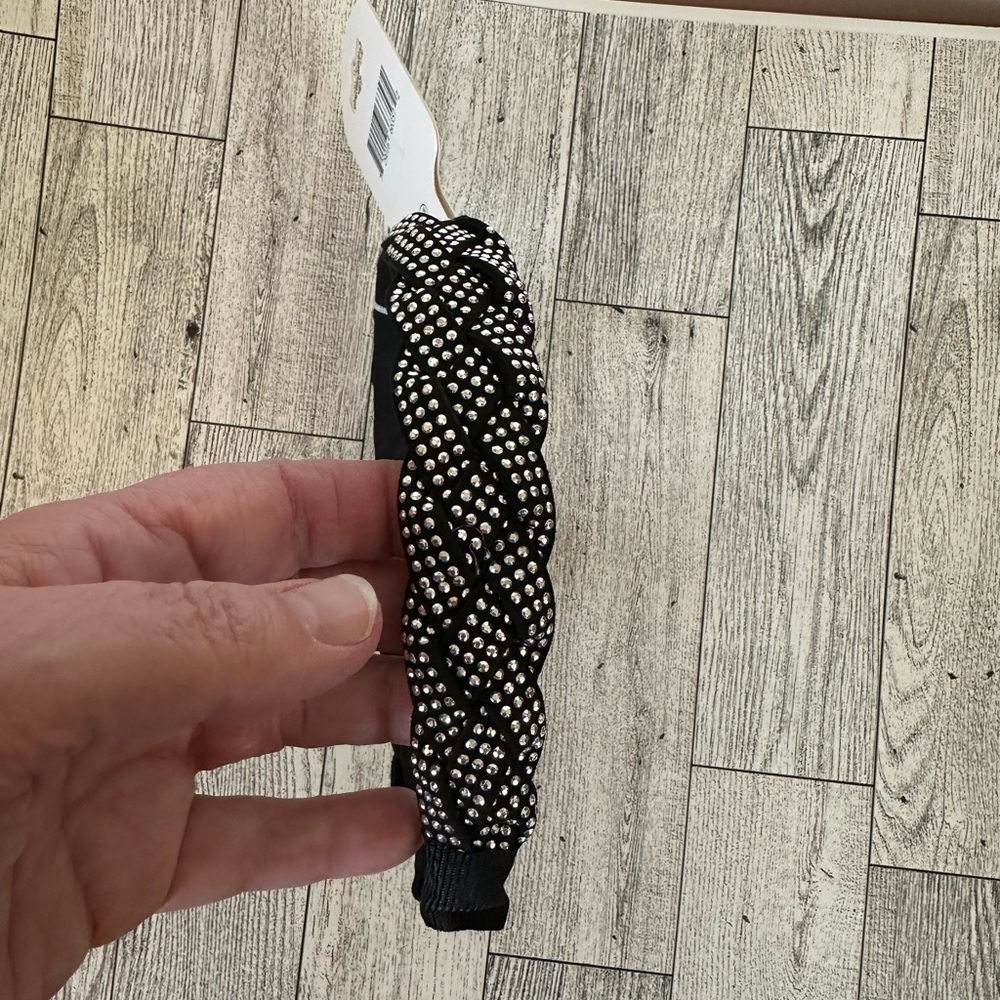 🌵3/$15 Nicole Miller black and silver bling headband (see description)